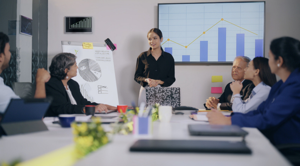 how can a fractional CFO help my business, difference between accountant and fractional cfo